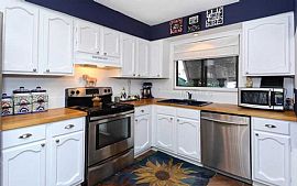 Gorgeous Condo in The Meadows in Sarasota, FL (Photo 5 of 11)