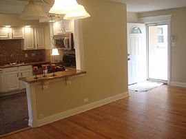 Beautiful 4 Br, 2 Bath Brick Home in The Heart of Arlington Hei in Arlington Heights, IL (Photo 2 of 8)