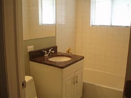 Beautiful 4 Br, 2 Bath Brick Home in The Heart of Arlington Hei in Arlington Heights, IL (Photo 4 of 8)