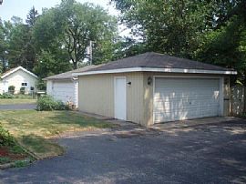 Beautiful 4 Br, 2 Bath Brick Home in The Heart of Arlington Hei in Arlington Heights, IL (Photo 7 of 8)