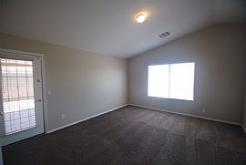 Nice Family 3 Beds 2 Baths in Apache Junction, AZ (Photo 7 of 8)