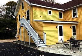 2 Bedroom, Updated House in Narragansett, RI (Photo 7 of 7)