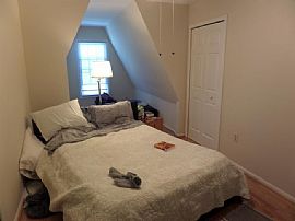 Beautitul House in Great Neighborhood in Columbia, MD (Photo 5 of 11)