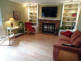 Beautitul House in Great Neighborhood in Columbia, MD (Photo 6 of 11)