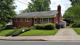 5 Br-3ba Single Family Home, Fenced Yard - Great in Arlington, VA