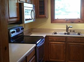 3 Bedroom 2 Bath Home in Anchorage, AK (Photo 3 of 10)