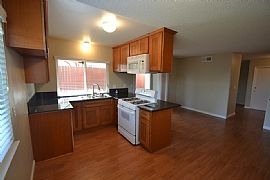 Specious 3 Bedrooms, 2 Bathrooms/ 2cars Garage in Sacramento, CA
