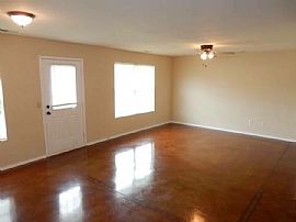 Absolutely Fabulous Home in a Great Neighborhood 3 Beds 2 Baths in Springfield, MO (Photo 2 of 7)