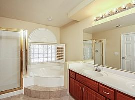 8804 Claystone Ct, Las Vegas, Nv 89129 in Las Vegas, NV (Photo 10 of 12)