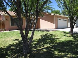 1066 Palmwood Dr, Sparks, Nv 89434 in Sparks, NV (Photo 2 of 12)