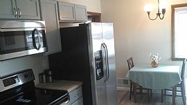 2 Bedroom Single Family in Racine, WI (Photo 3 of 7)