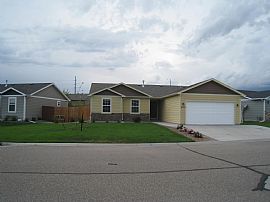 3 Bedroom, 2 Bath Close to Johnson Jr High and South High Schoo in Cheyenne, WY
