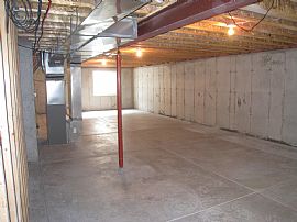 3 Bedroom, 2 Bath Close to Johnson Jr High and South High Schoo in Cheyenne, WY (Photo 6 of 6)