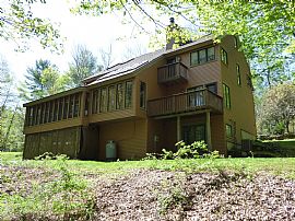 4-5 Bedroom Ridgefield Rental in Ridgefield, CT (Photo 2 of 8)