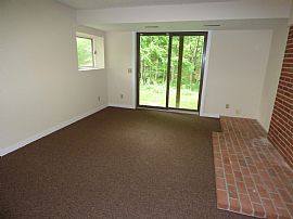 4-5 Bedroom Ridgefield Rental in Ridgefield, CT (Photo 3 of 8)