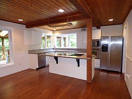 4-5 Bedroom Ridgefield Rental in Ridgefield, CT (Photo 5 of 8)