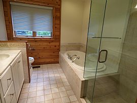 4-5 Bedroom Ridgefield Rental in Ridgefield, CT (Photo 7 of 8)