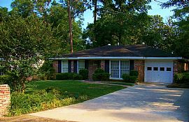 Home For Rent Across From University of South Alabama in Mobile, AL (Photo 12 of 12)