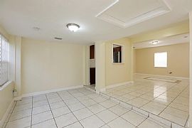 Great Curb Appeal, Remodeled Kitchen with Granite in Uleta, FL (Photo 4 of 9)