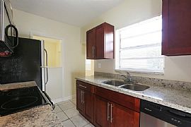 Great Curb Appeal, Remodeled Kitchen with Granite in Uleta, FL (Photo 8 of 9)