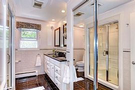 Home Details For 3 Simmons Rd in Barrington, RI (Photo 7 of 12)