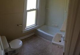 Lovely 3 Bedroom Home in Fond du Lac, WI (Photo 4 of 4)