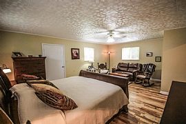 Beautiful 4 Bedroom Home in Maryville, TN (Photo 7 of 8)