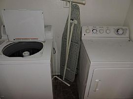 Gorgeous 3 Beds 2 Baths Single Family/2car Garage in Phoenix, AZ (Photo 10 of 12)