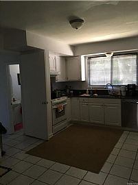 Beautiful 4 Bedroom Home in Crofton, MD (Photo 4 of 11)