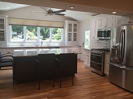 Beautiful 4 Bedroom Home in Crofton, MD (Photo 9 of 11)