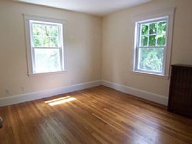 4br/1+1ba Single Family House  in Arlington, MA (Photo 6 of 7)