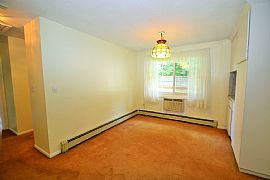 Lovely 3 Bedroom Home in Framingham, MA (Photo 3 of 8)