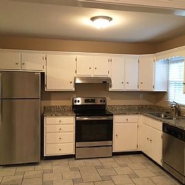  3 Bedroom/2 Bathroom Brick Ranch Home with 2 Car Garage in Louisville, KY (Photo 4 of 11)