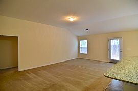 Cute and Gorgeous 3 Beds 2.5 Baths Single Family Home in Columbia, SC (Photo 5 of 9)