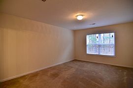 Cute and Gorgeous 3 Beds 2.5 Baths Single Family Home in Columbia, SC (Photo 6 of 9)