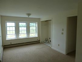 Cozy 3 Bedroom Home in Layton, Ut in Layton, UT (Photo 5 of 6)