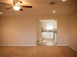 3 Bedroom Newly Renovated House with Easy Access to Public Tra in Plano, TX (Photo 3 of 6)