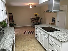 3 Bedroom Newly Renovated House with Easy Access to Public Tra in Plano, TX (Photo 6 of 6)