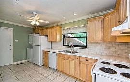 Spacious 3bdrms 2bths/fantastic Backyard  in Birmingham, AL (Photo 2 of 12)