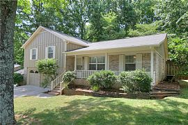 3 Bedrooms, 2 Full Baths, Large Family Room in Madison, AL