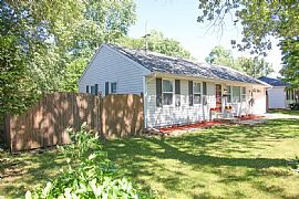  New Family-Friendly Rehabbed Home Located in Quiet Subdivision in Joliet, IL (Photo 2 of 8)