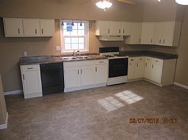  Three Bedroom 2 Bath Sets on Corner Lot with Park Like Setting in Springfield, IL (Photo 3 of 11)