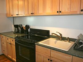 One Bed Cottage on Commercial Street in Provincetown, MA (Photo 3 of 4)