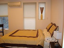 Great Location, Cute, Private, Comfortable at An Amazing Rate! in Manhattan, NY (Photo 5 of 6)