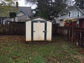 Updated 3 Bed, 1 Bath Single-Level Ranch Style Home in Portland, OR (Photo 10 of 10)