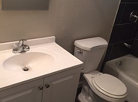 Updated 3 Bed, 1 Bath Single-Level Ranch Style Home in Portland, OR (Photo 5 of 10)