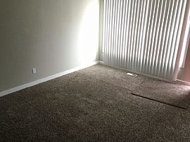 Updated 3 Bed, 1 Bath Single-Level Ranch Style Home in Portland, OR (Photo 8 of 10)