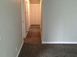 Updated 3 Bed, 1 Bath Single-Level Ranch Style Home in Portland, OR (Photo 9 of 10)