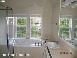 Beautiful Forest Heights 3 Bed 2.5 Bath Home with Office -  in Portland, OR (Photo 8 of 11)