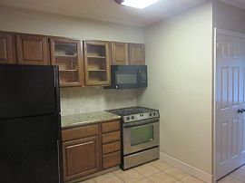 Very Nice and Spacious Updated Home in Shreveport, La in Shreveport, LA (Photo 6 of 9)